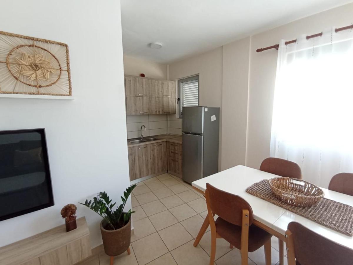 Trea Accomodations - Port Side Vlore Luaran gambar