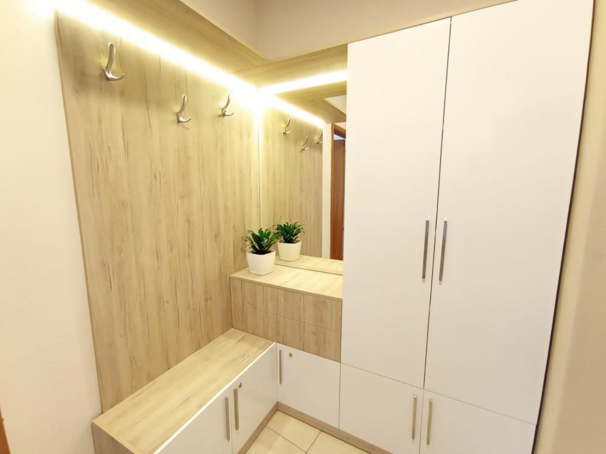 Trea Accomodations - Port Side Vlore Luaran gambar