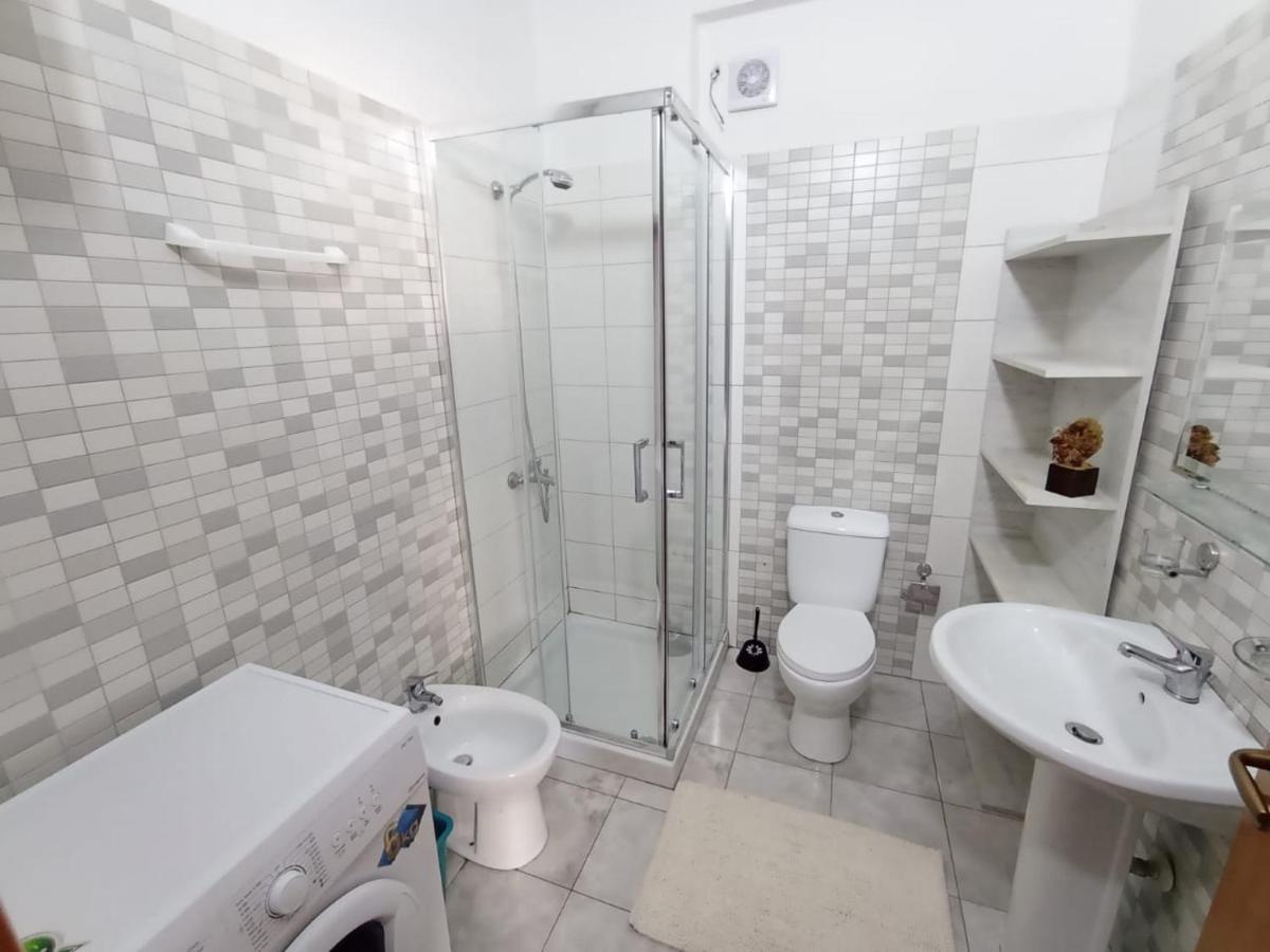 Trea Accomodations - Port Side Vlore Luaran gambar