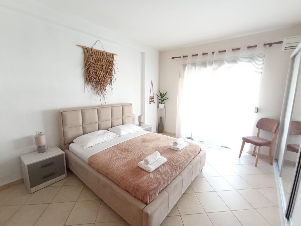 Trea Accomodations - Port Side Vlore Luaran gambar