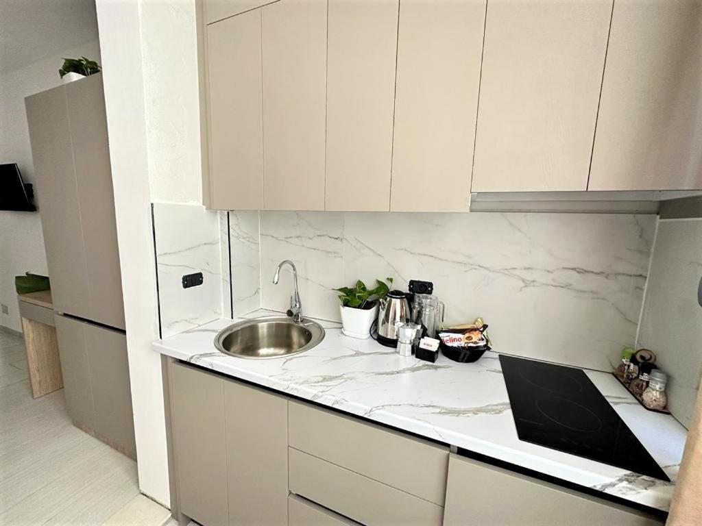 Trea Accomodations - Port Side Vlore Luaran gambar